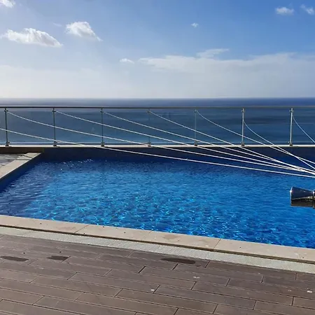 Pearl * Sesimbra