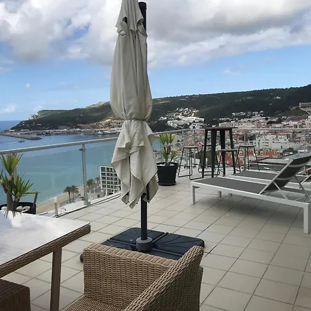 Pearl * Sesimbra