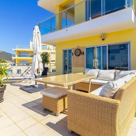 Pearl * Sesimbra