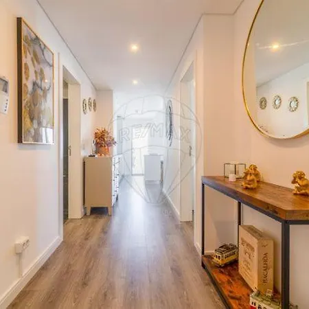 Pearl Apartment *